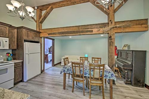 Charming Apartment With Great Outdoor Space!