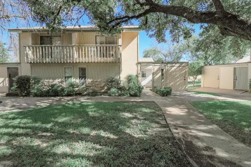 Stylish Waterfront Townhouse With Boat Slip, Pet Friendly
