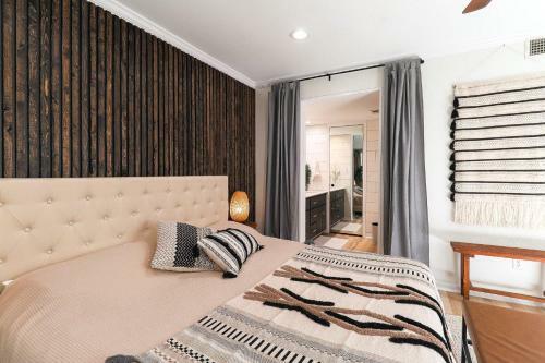 Stylish Waterfront Townhouse With Boat Slip, Pet Friendly