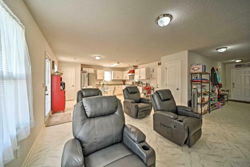 Dewitt Home With Patio, Fire Pit, And Gas Grill!