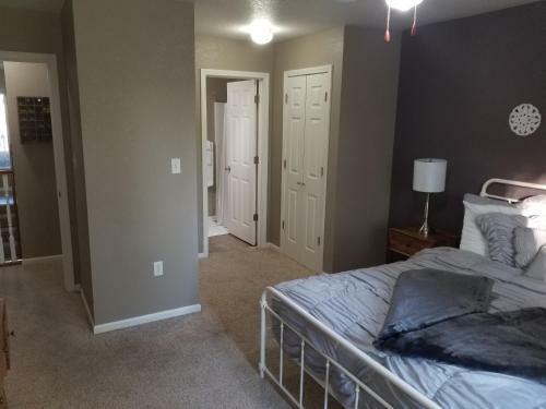 Villa Completebnb Presents Mkn1213n, Stunning 3br 2bath Townhouse
