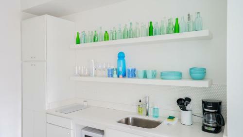 Apartamento Pickle Factory Soda Pop Whimsical Fun Studio