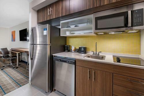 Hotel Mainstay Suites