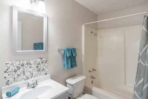Apartamento Comfortable Getaway In Wichita W Pool