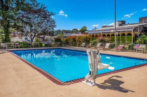 Suburban Extended Stay Hotel