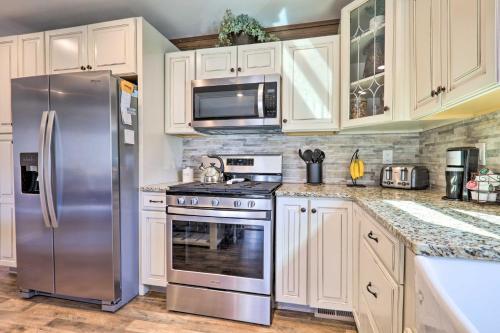 Quaint Creekside Cottage With Porch And Backyard!