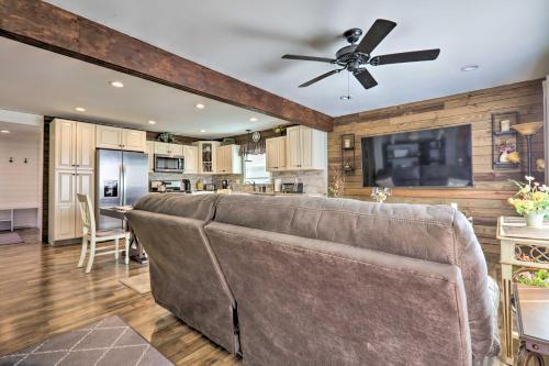 Quaint Creekside Cottage With Porch And Backyard!
