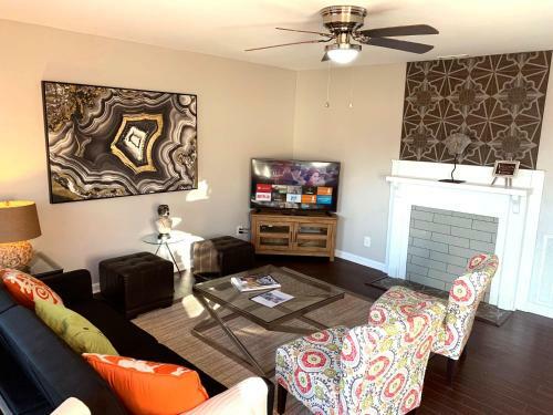The Orange Door-sleeps 10
