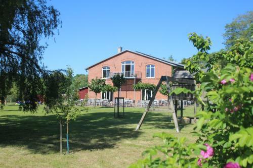Sch�ferwagen Auf Dem Biogut-saalkow
