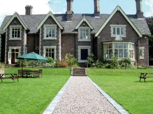 Hostal The Hunting Lodge