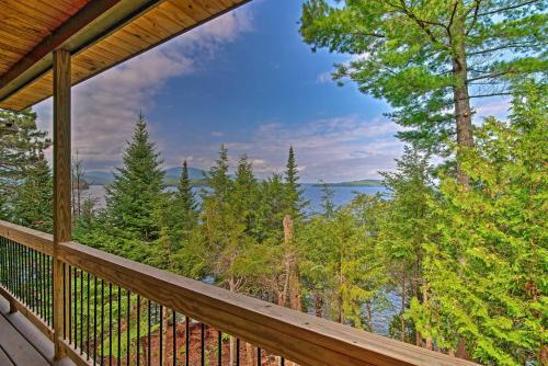 2-acre Lakefront Greenville Home With Cottage And Dock