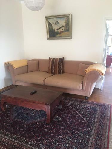 Apartment Am Friedrich Ebert Park Mit �ber 100qm Wohnfl�che