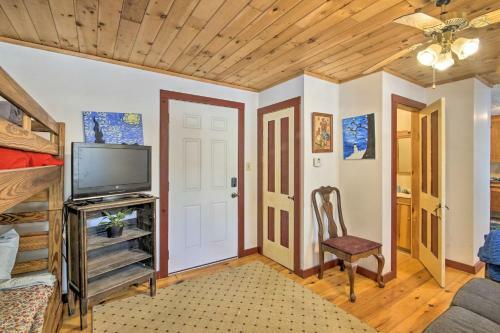 Quaint And Cozy Apartment 12 Mi To Ski Slopes