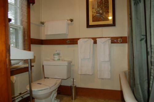 Bayview Cottages & Retreats