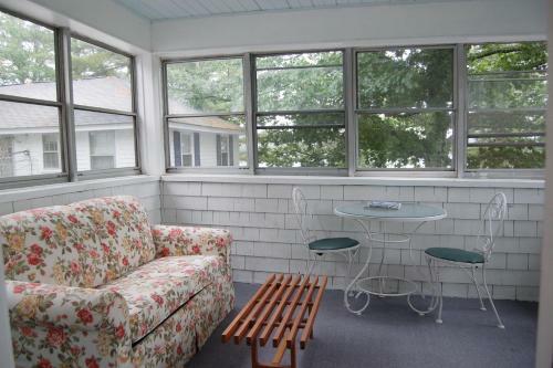 Bayview Cottages & Retreats