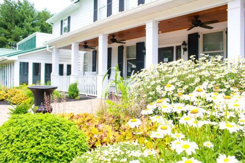 Hotel Mary's Land Farm