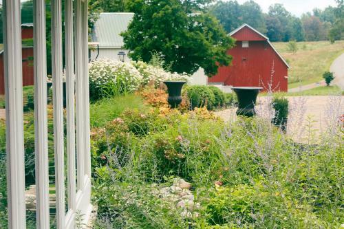 Hotel Mary's Land Farm