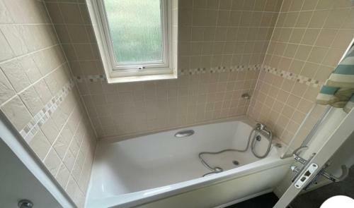 Impeccable 4-bed House Next Door To The Liberty