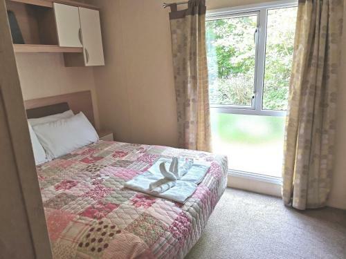 Static Caravan Hire Sand Le Mere Holiday Village