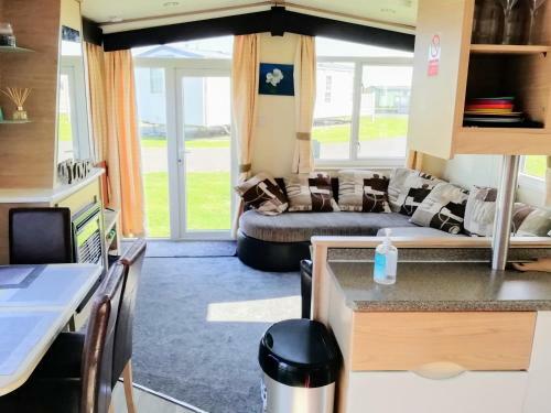 Static Caravan Hire Sand Le Mere Holiday Village