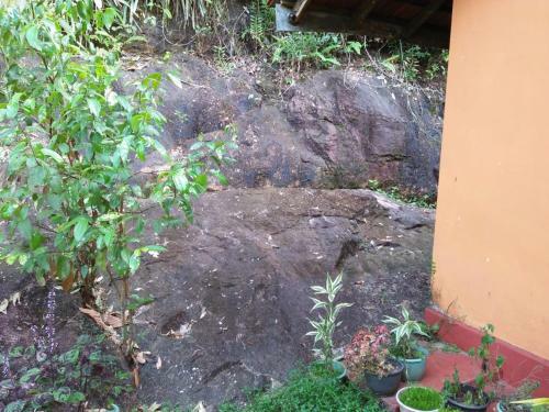 Black Stone Villa Kalugalwila