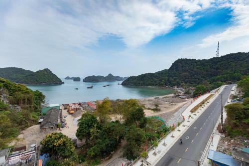Dzung Lai Bay View Hotel