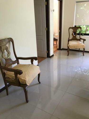 Hostal Guest House En Gabriela Mistral
