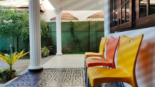 Hostal Airport Residence Inn