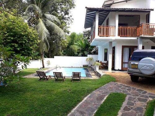 Villa Blue Water Family Hikkaduwa