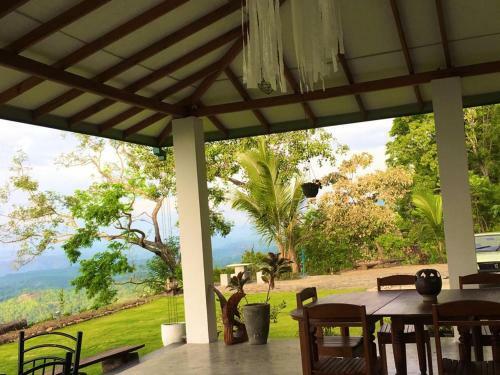 Villa Happy Stones Holiday Bungalow