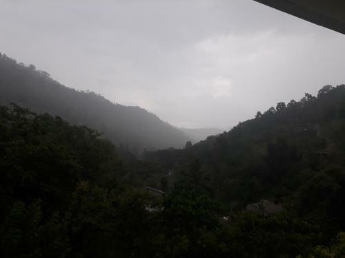 Lodge Mansion In Kandy Valley's