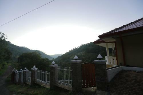 Lodge Mansion In Kandy Valley's