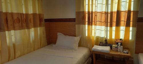 Posada R.blest Viajeros House Rentals