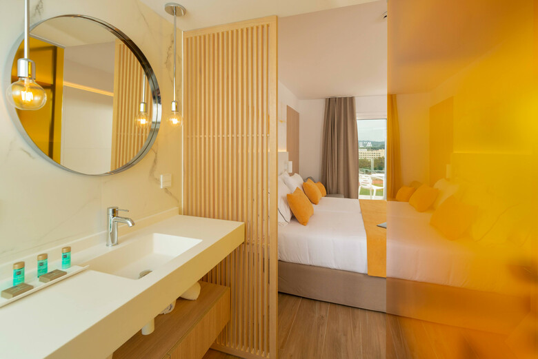 Hotel Azure