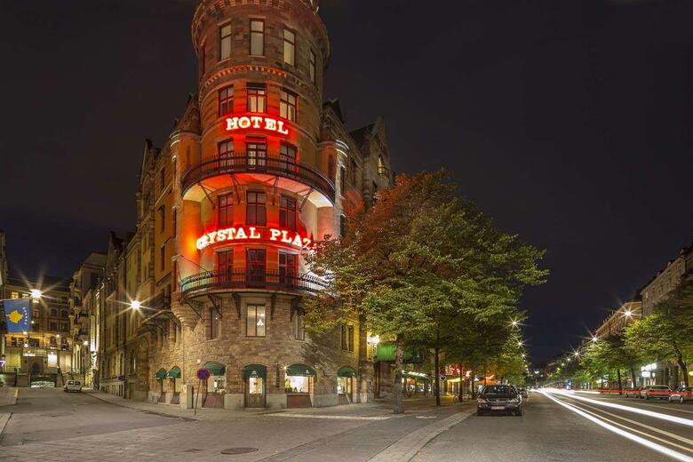 Crystal Plaza Hotel