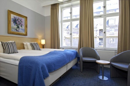 Crystal Plaza Hotel