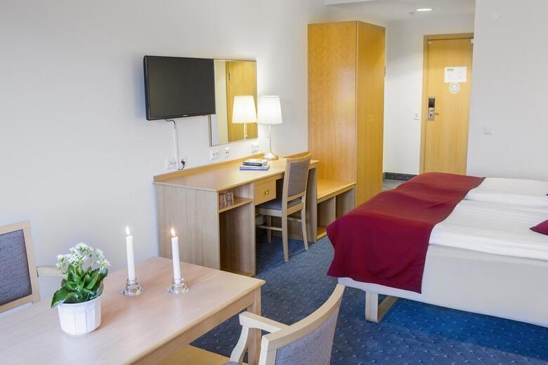 Hotel New World