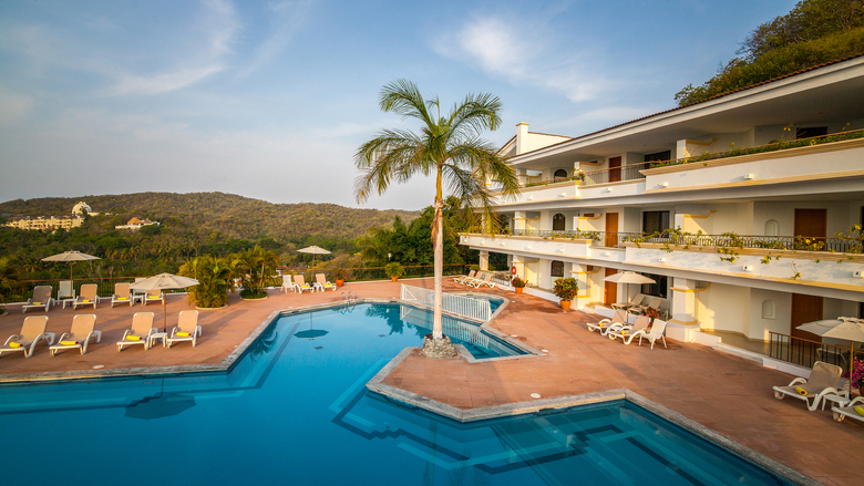 Hotel Crown Pacific Huatulco All Inclusive