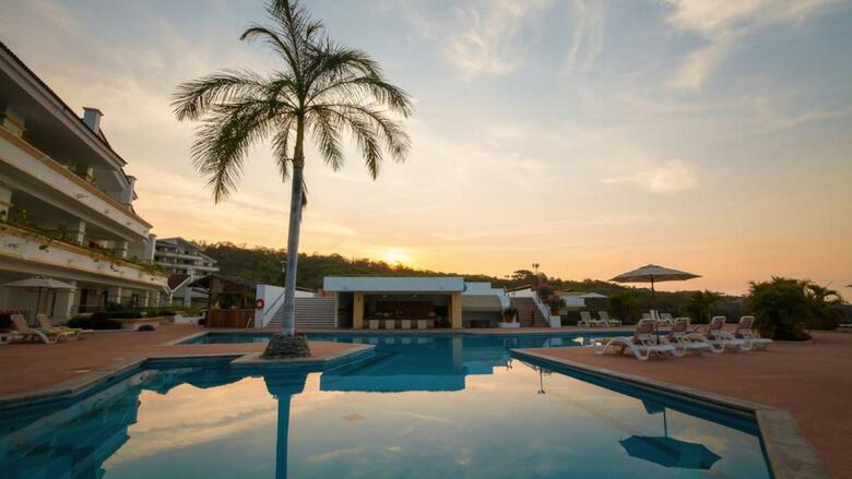 Hotel Crown Pacific Huatulco All Inclusive