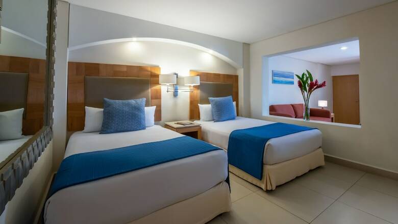 Hotel Crown Pacific Huatulco All Inclusive