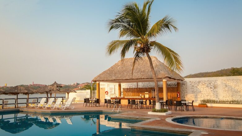 Hotel Crown Pacific Huatulco All Inclusive