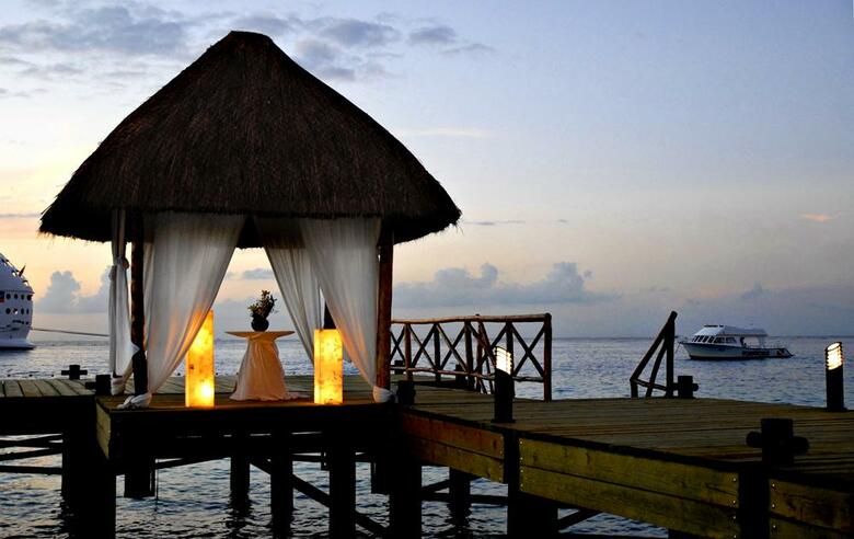 Hotel El Cid La Ceiba Beach
