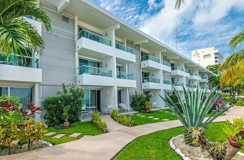 Hotel El Cid La Ceiba Beach
