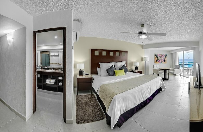 Hotel El Cid La Ceiba Beach