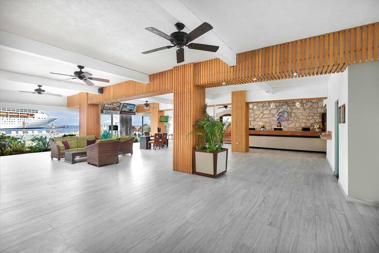 Hotel El Cid La Ceiba Beach