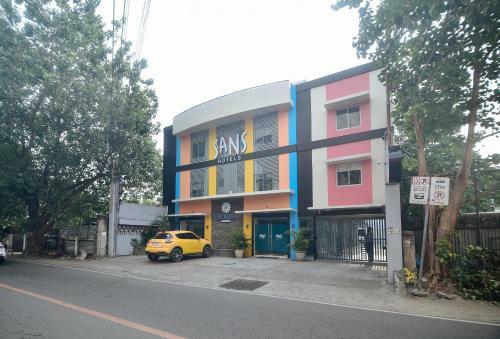 Sans Hotel At Rana Cebu - Vaccinated Staff
