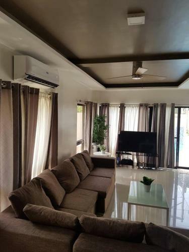 Eli Villa Cebu - Your Cozy Spacious Uphill Home