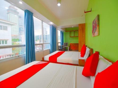 Hotel Vaccinated Staff - Oyo 677 Roseate Pensione