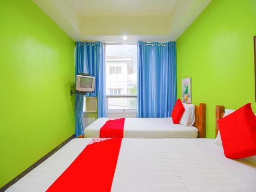 Hotel Vaccinated Staff - Oyo 677 Roseate Pensione