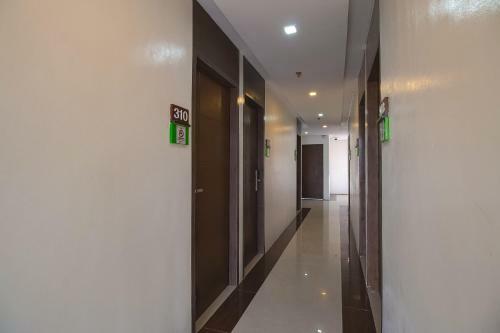Hotel Vaccinated Staff-oyo 673 Mambaling Pension 2